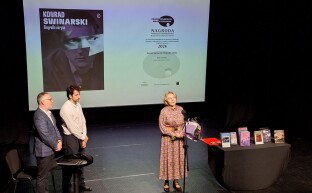 Beata Guczalska z Nagrodą Polskiego Towarzystwa Badań Teatralnych