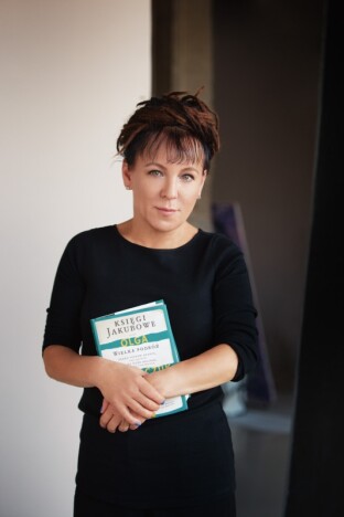 Dwa spotkania z Olgą Tokarczuk w Paryżu