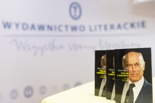 Konferencja prasowa poświęcona książce Jasia Gawrońskiego "Kolacja z papieżem i inne historie"