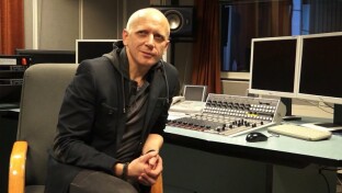 Piotr Stelmach pisze książkę o Grzegorzu Ciechowskim