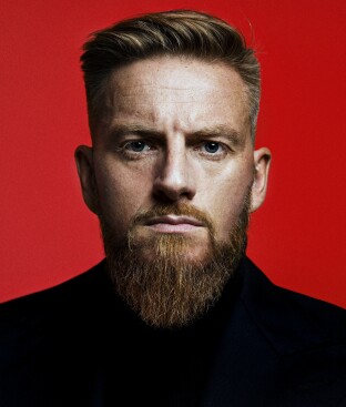 Premierowe spotkania ze Szczepanem Twardochem